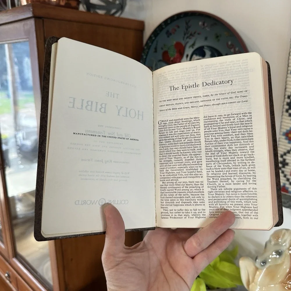 Holy Bible King James Version Basic Bible Helps Personal Size Collins World